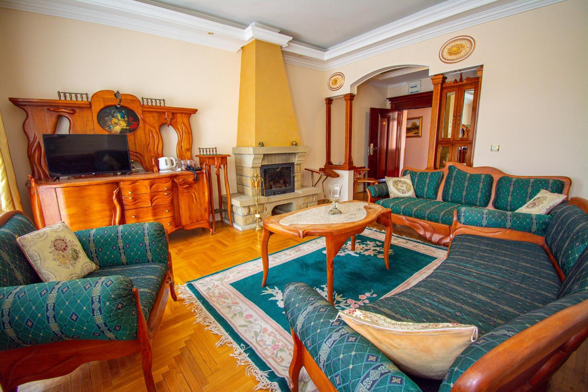 Hotel Villa Majur Subotica Extérieur photo