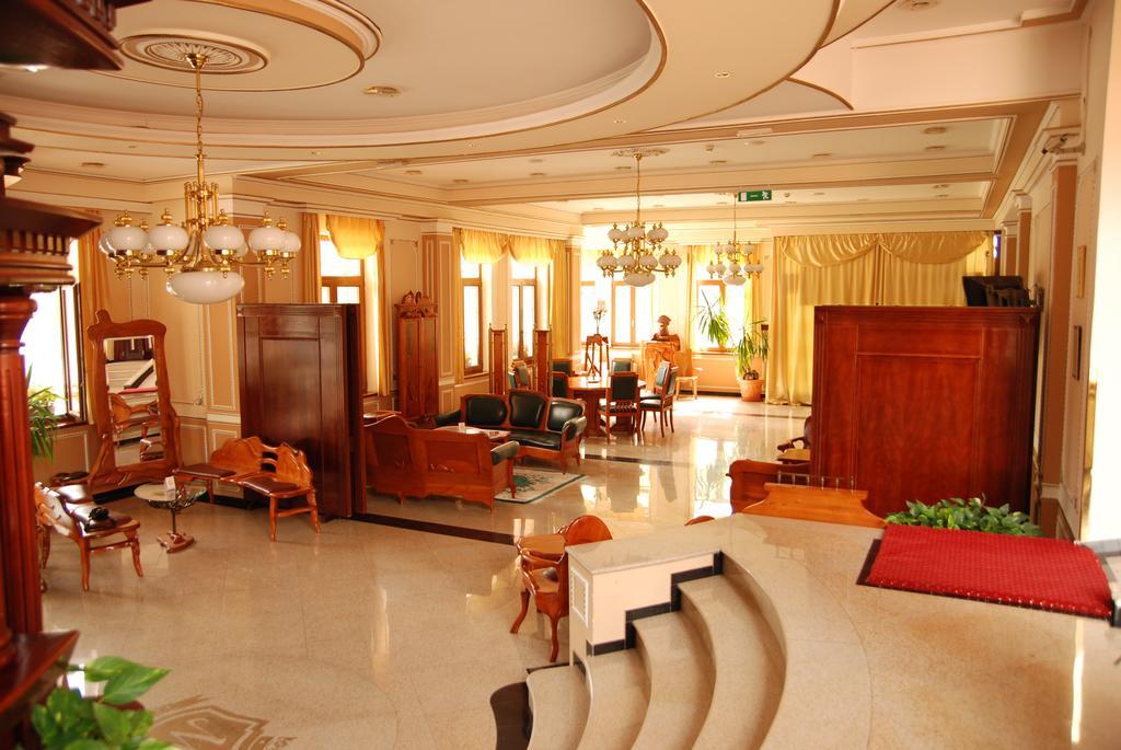 Hotel Villa Majur Subotica Extérieur photo