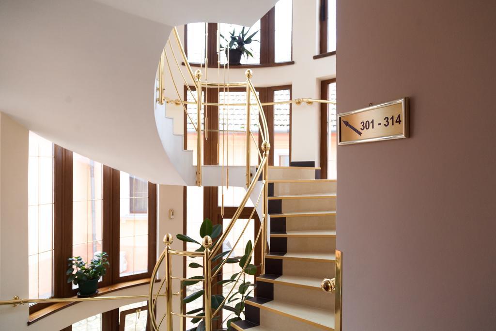 Hotel Villa Majur Subotica Extérieur photo